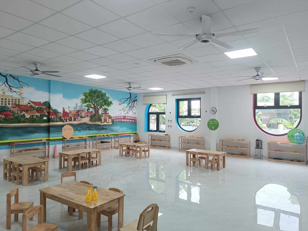 Quạt trần trường học thương hiệu LuxAire