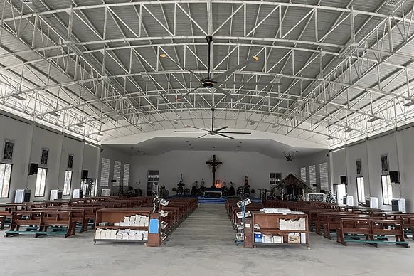 Sử dụng quạt trần công nghiệp cho không gian lớn