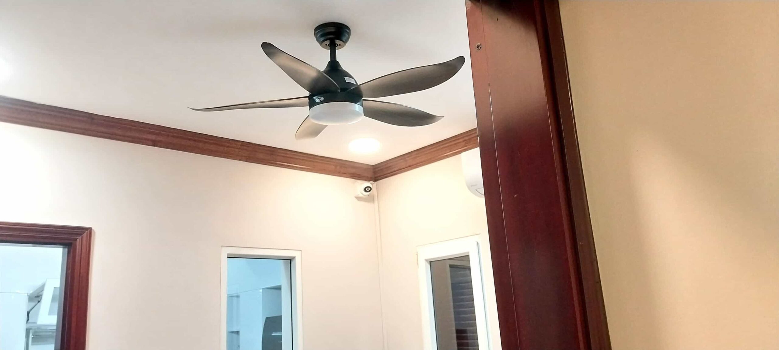 Quạt trần nhỏ động cơ DC LuxAire Sunny