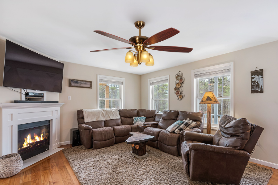 Quạt trần giúp tiết kiệm điện năng