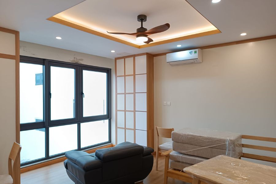 Trang bị điều khiển từ xa tiện lợi, dễ sử dụng