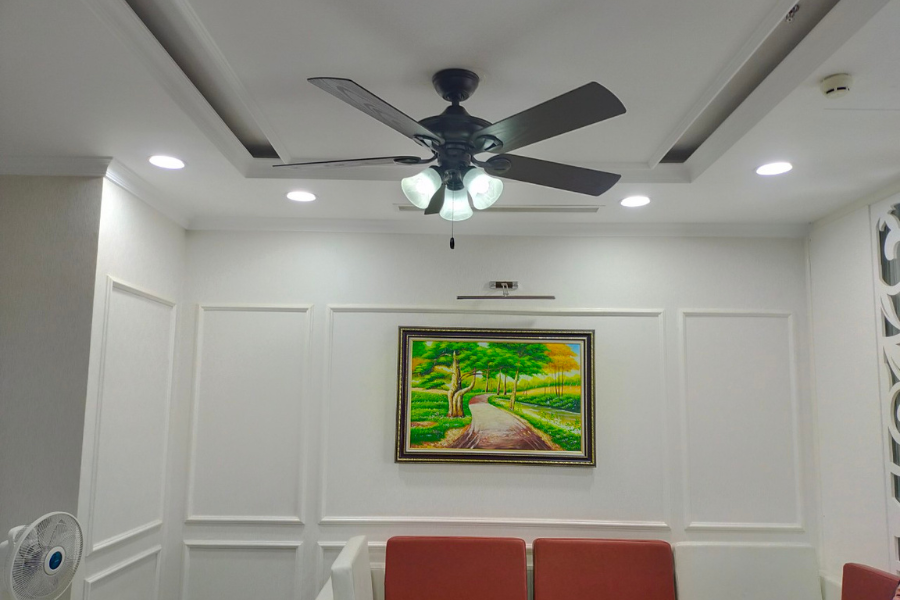 Quạt trần phòng khách tích hợp đèn