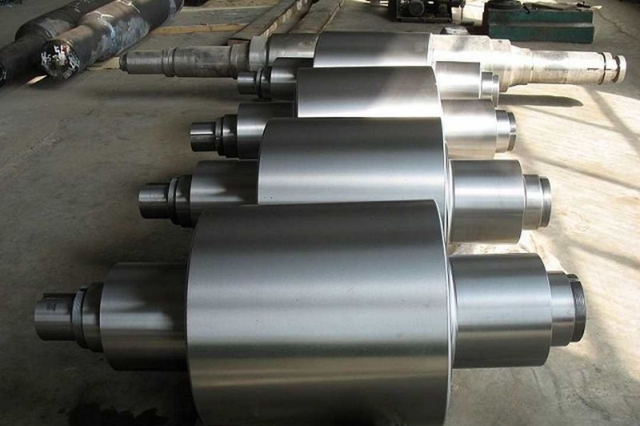 Hợp kim gang được sử dụng rộng rãi để sản xuất thân máy, bệ máy, vỏ hộp số và các chi tiết cơ khí có kích thước lớn.