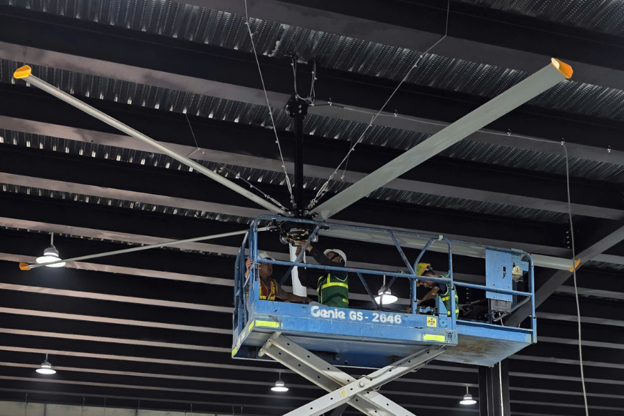 Quạt trần công nghiệp HVLS phủ mát diện tích lên tới 2.000 m²