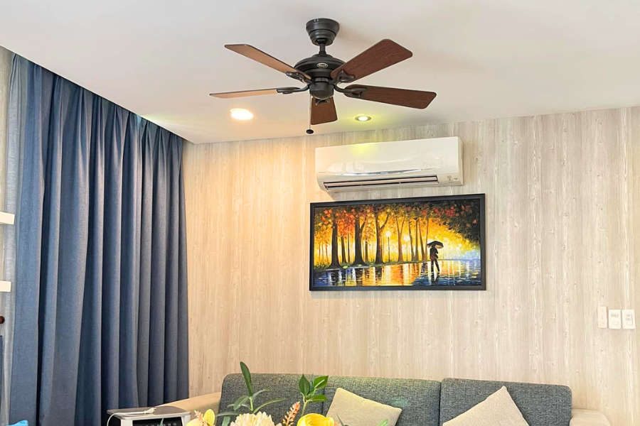 Kiểm tra và lắp đặt bát treo quạt trần đúng kỹ thuật.