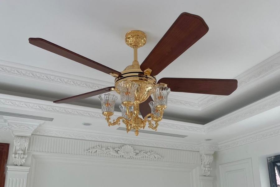 Chất liệu cánh quạt ảnh hưởng đến giá quạt trần